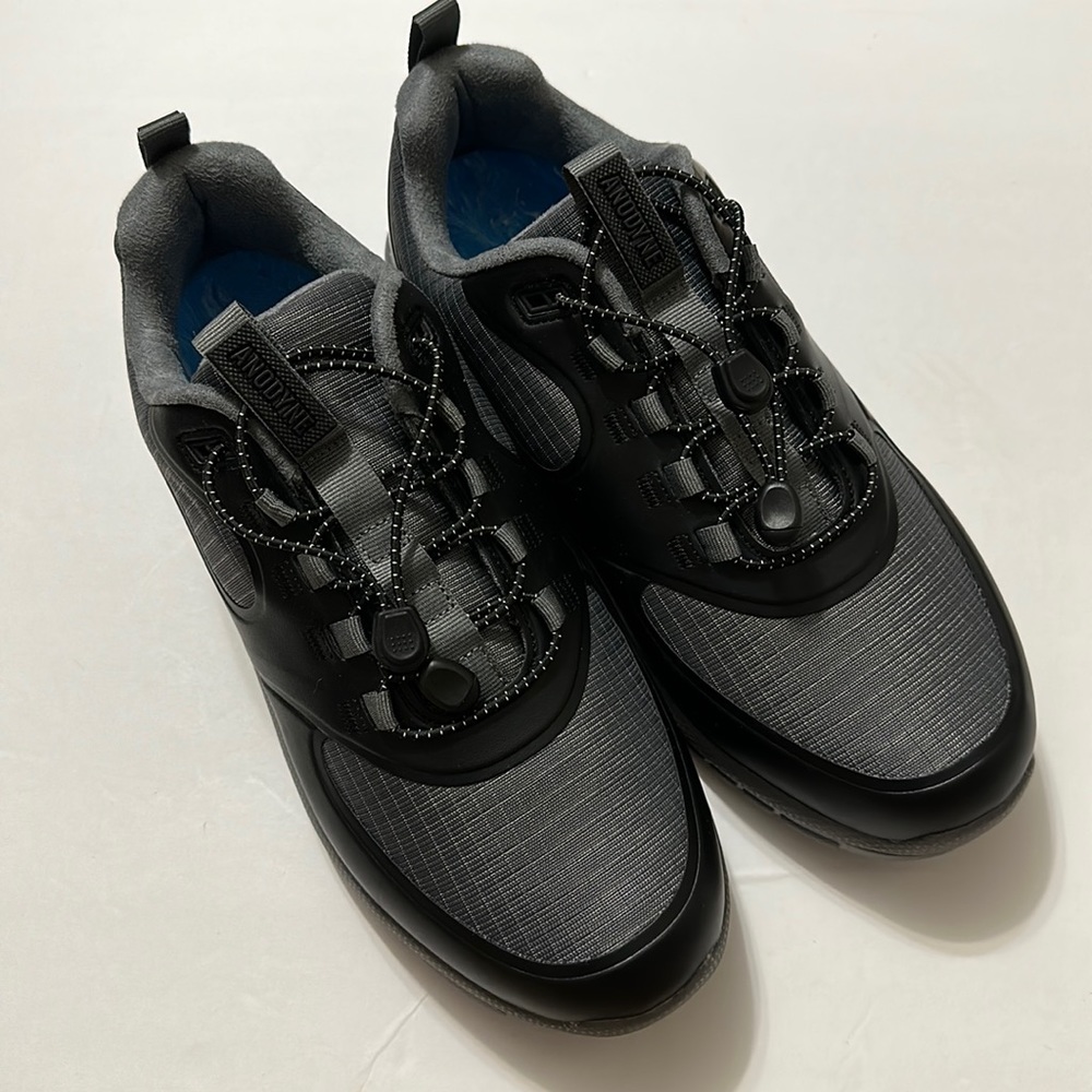 Anodyne Men’s Size 11W Sneakers